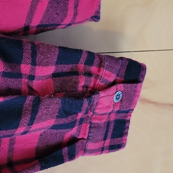 Kendall & Kylie Long Sleeve Button Up - Picture 5 of 5